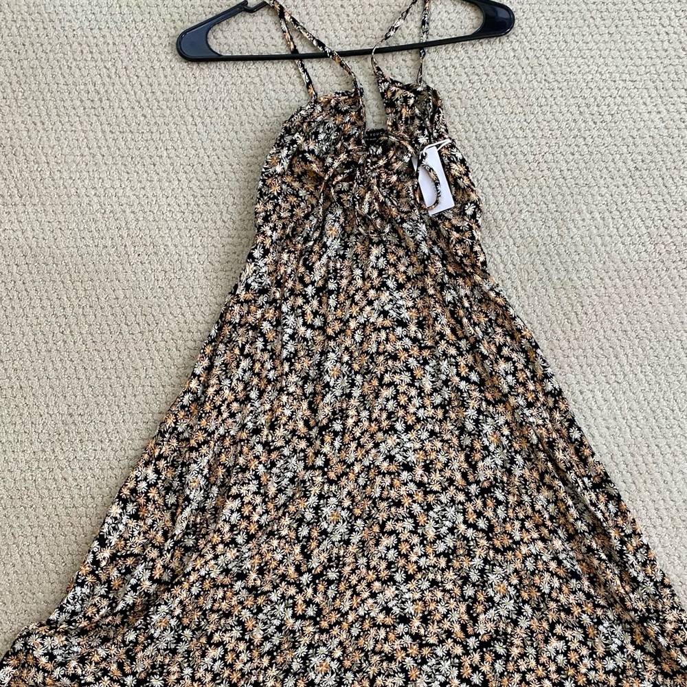 Flowy beach dress, high-low on sides, super comfortable, adjustable front tie